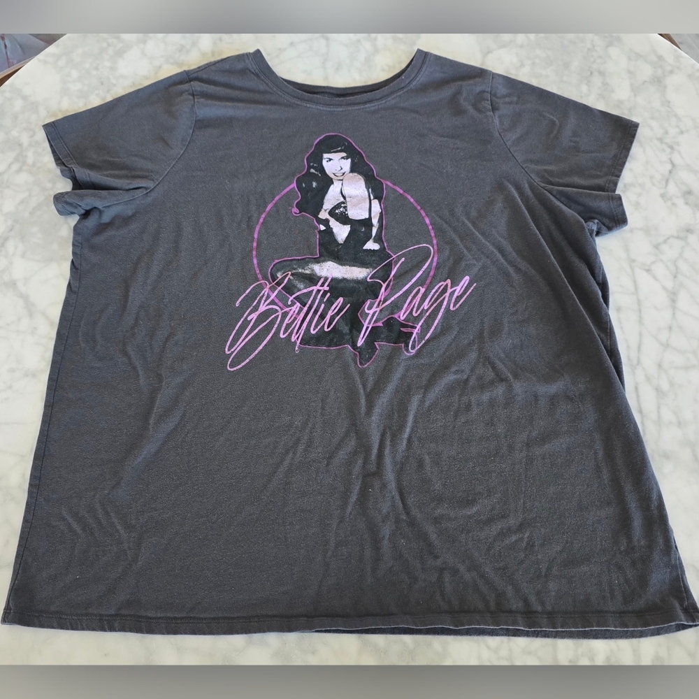 Betty Page The Vinyl‎ Icons Women's Short Sleeve T-shirt Gray Size L XL